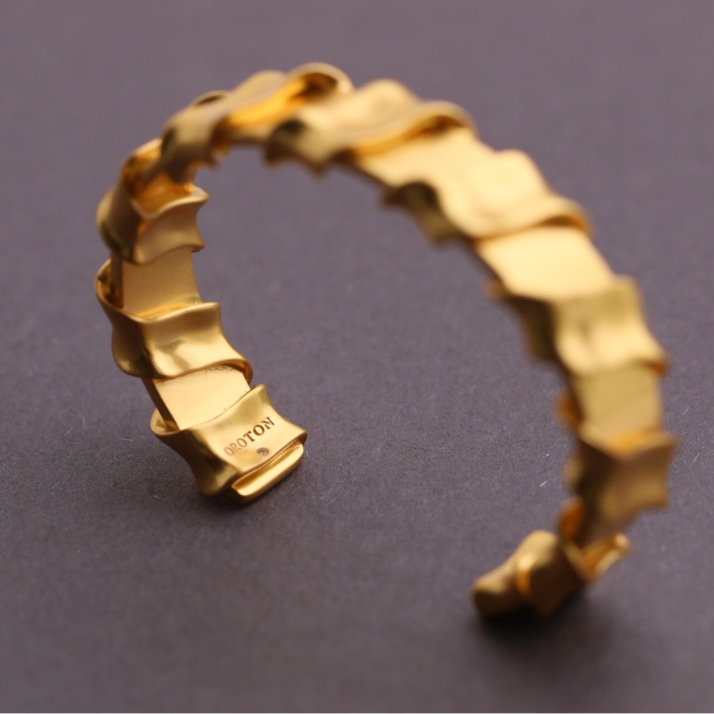 Oroton bold gold cuff